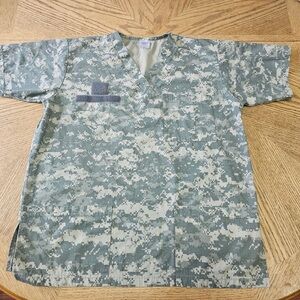 Camouflage Men's Scrub Top